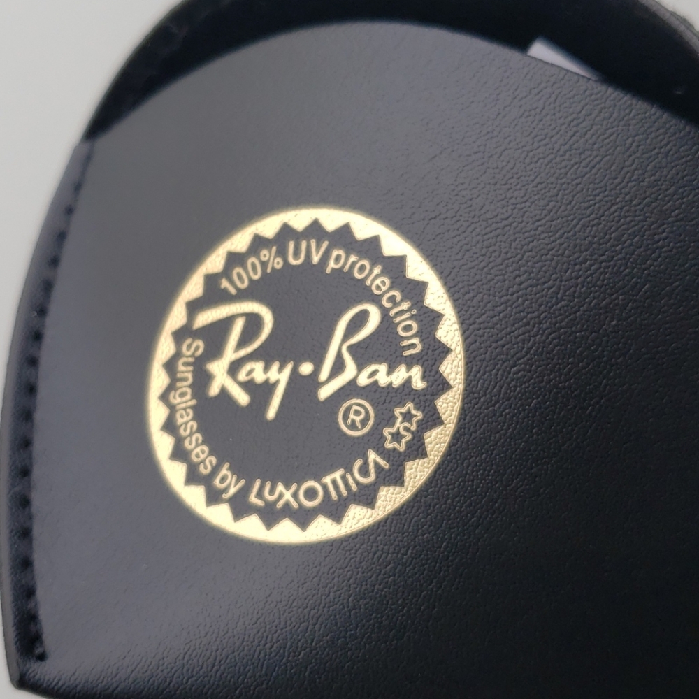 Ray-Ban Leather Case - Picture 2 of 3